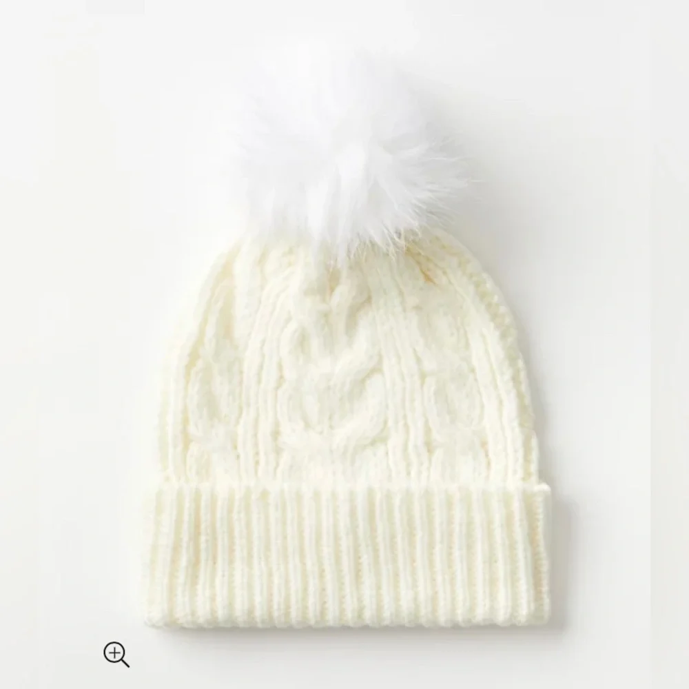 LOFT NWT Cable Pom Pom Beanie - Irish Cream